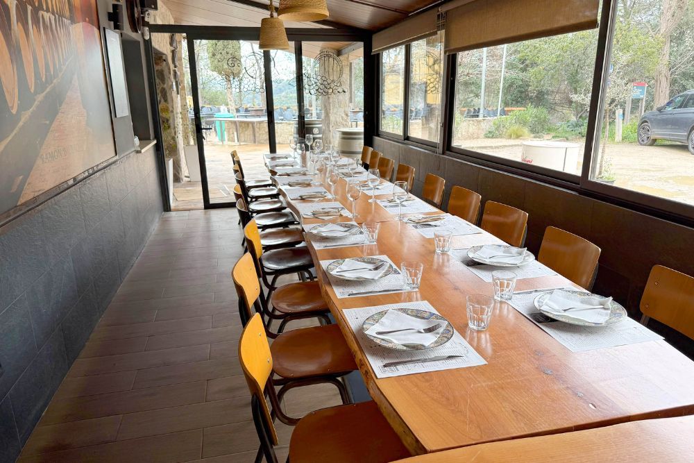 Comedor privado para reuniones y celebraciones íntimas en Restaurant Font de l'Alzina